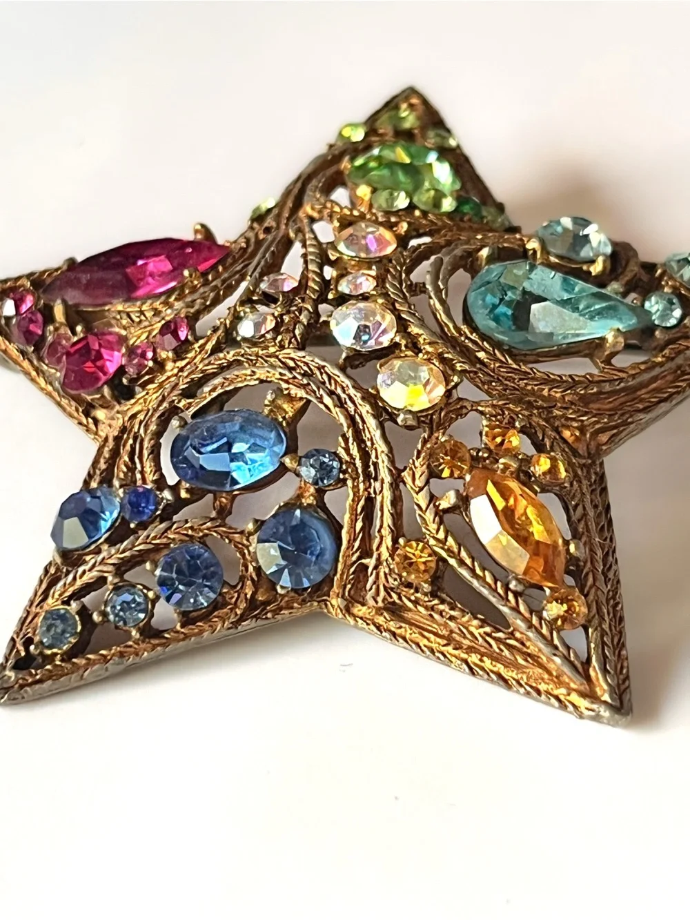 La Roco Star Brooch Pin Rainbow Jewel Gold Tone Rhinestones 1950s 2.5